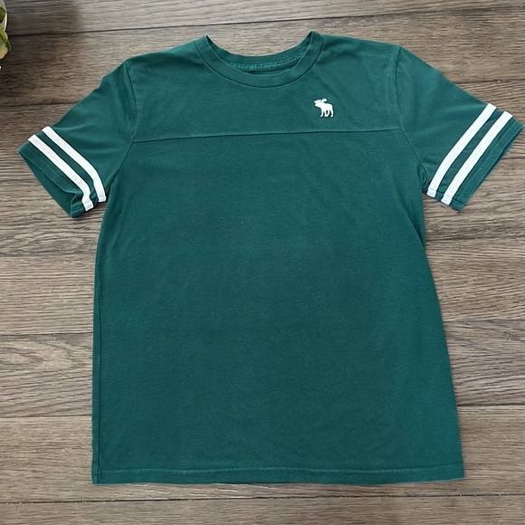 Boys Abercrombie kids green t shirt - Picture 4 of 15
